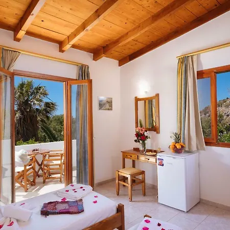 Pensionat Dionyssos Crete *